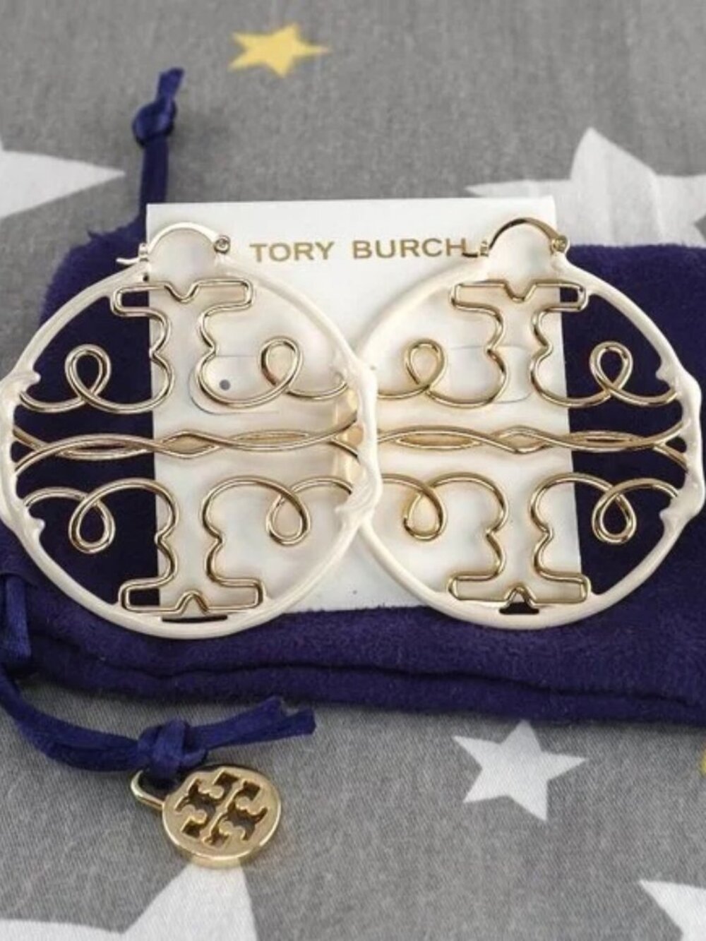 Tory Burch Twisted Miller Hoop Earrings in Tory Gold / French Cream